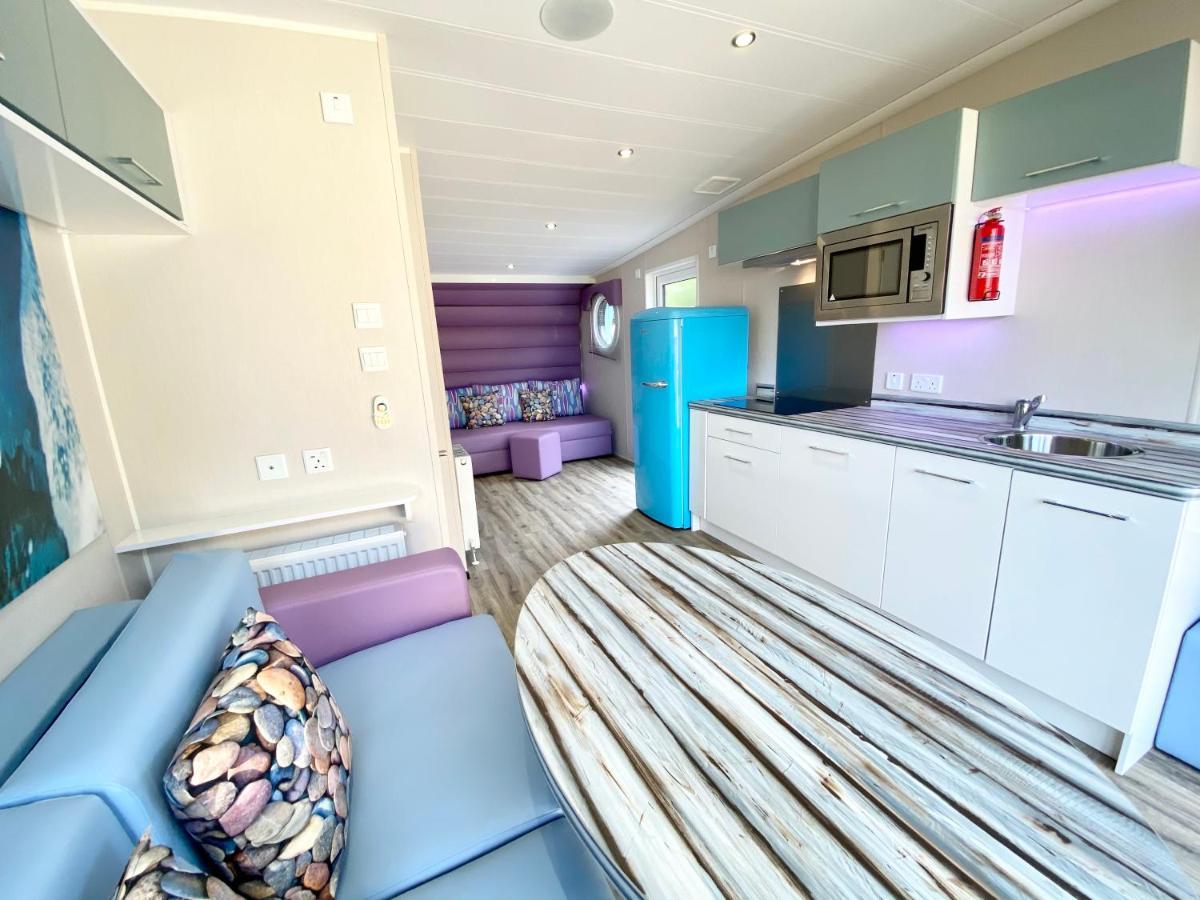 Elletson Park Wood Fired Hot Tubs, Caravans & Pods Pilling Exteriér fotografie