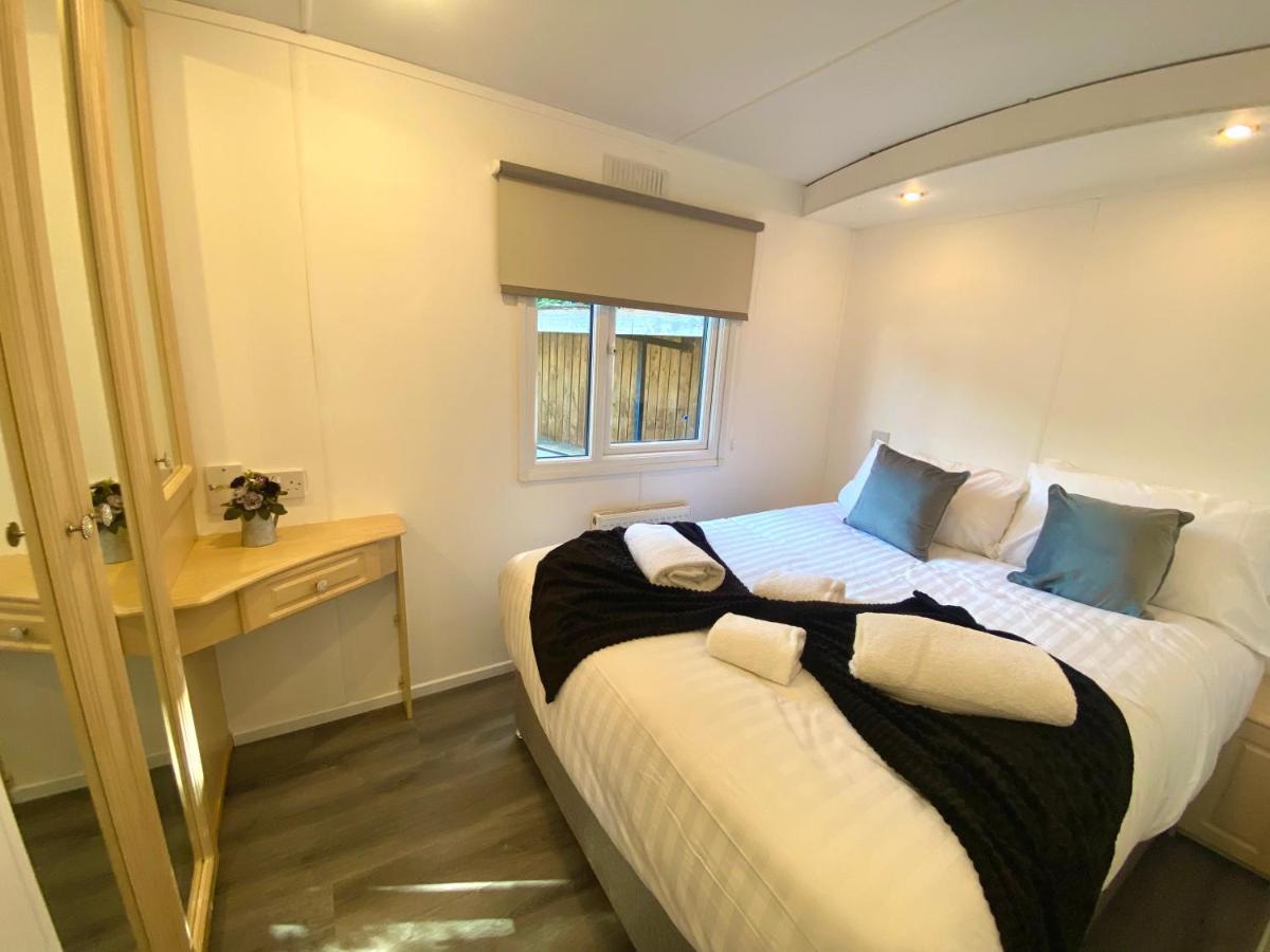 Elletson Park Wood Fired Hot Tubs, Caravans & Pods Pilling Exteriér fotografie