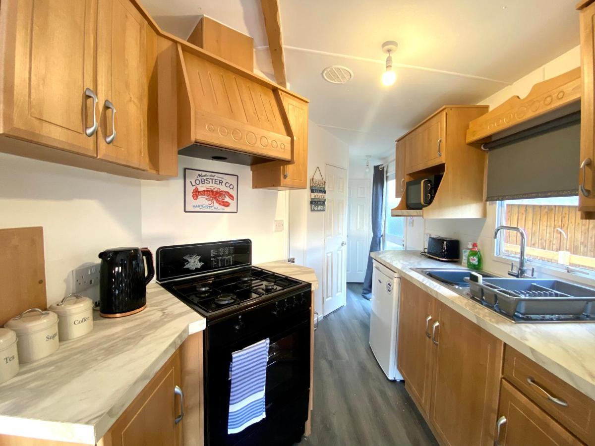 Elletson Park Wood Fired Hot Tubs, Caravans & Pods Pilling Exteriér fotografie