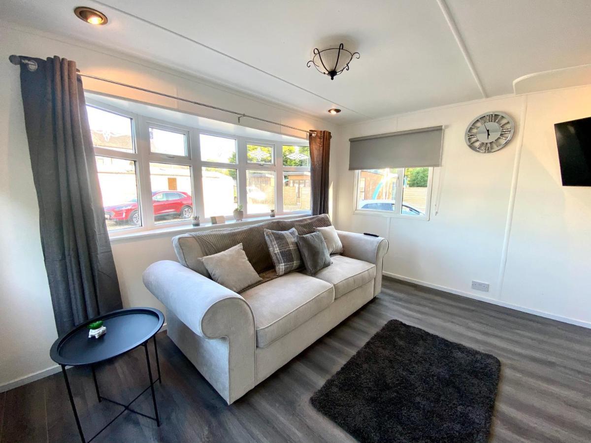 Elletson Park Wood Fired Hot Tubs, Caravans & Pods Pilling Exteriér fotografie