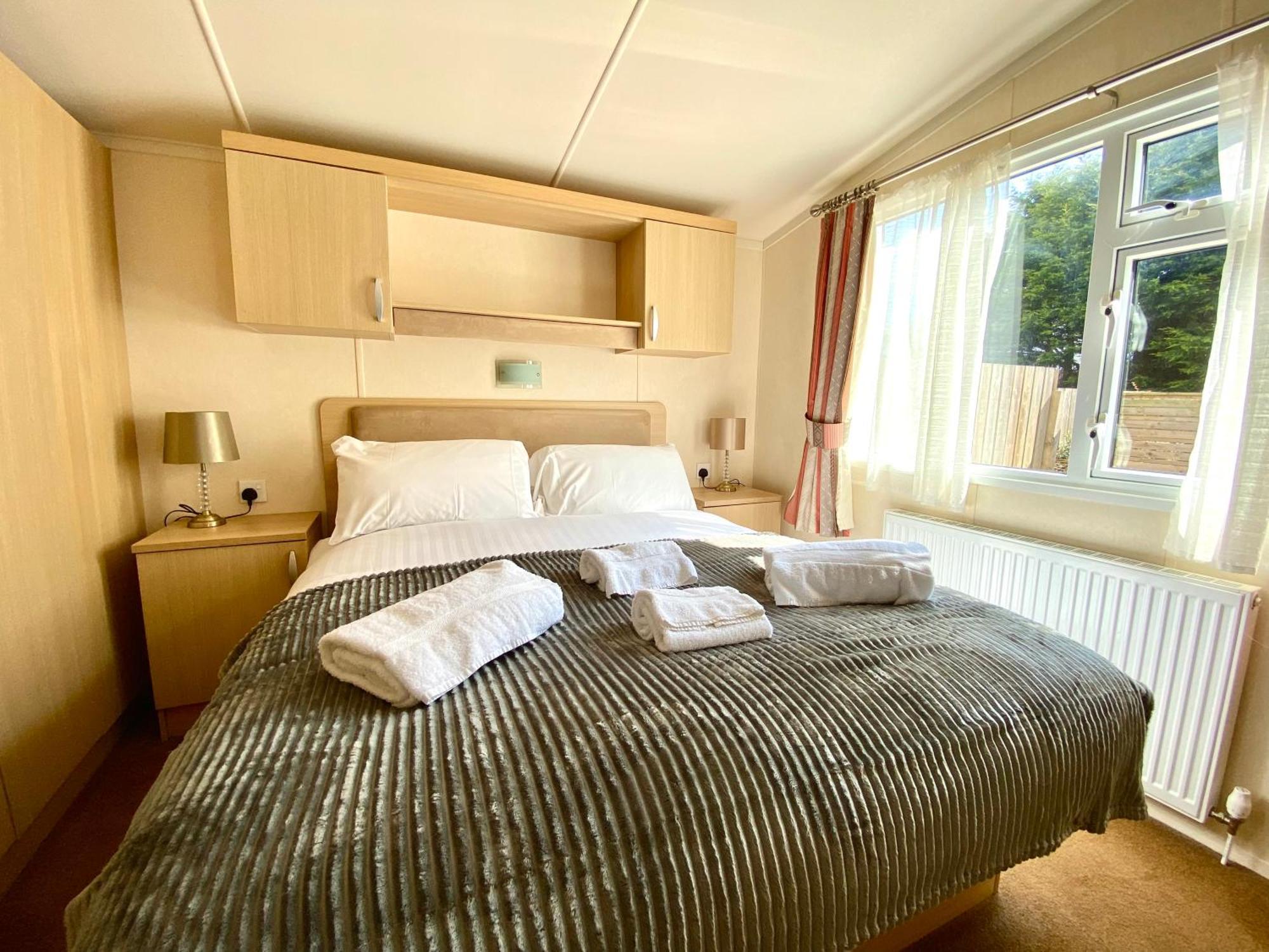 Elletson Park Wood Fired Hot Tubs, Caravans & Pods Pilling Exteriér fotografie