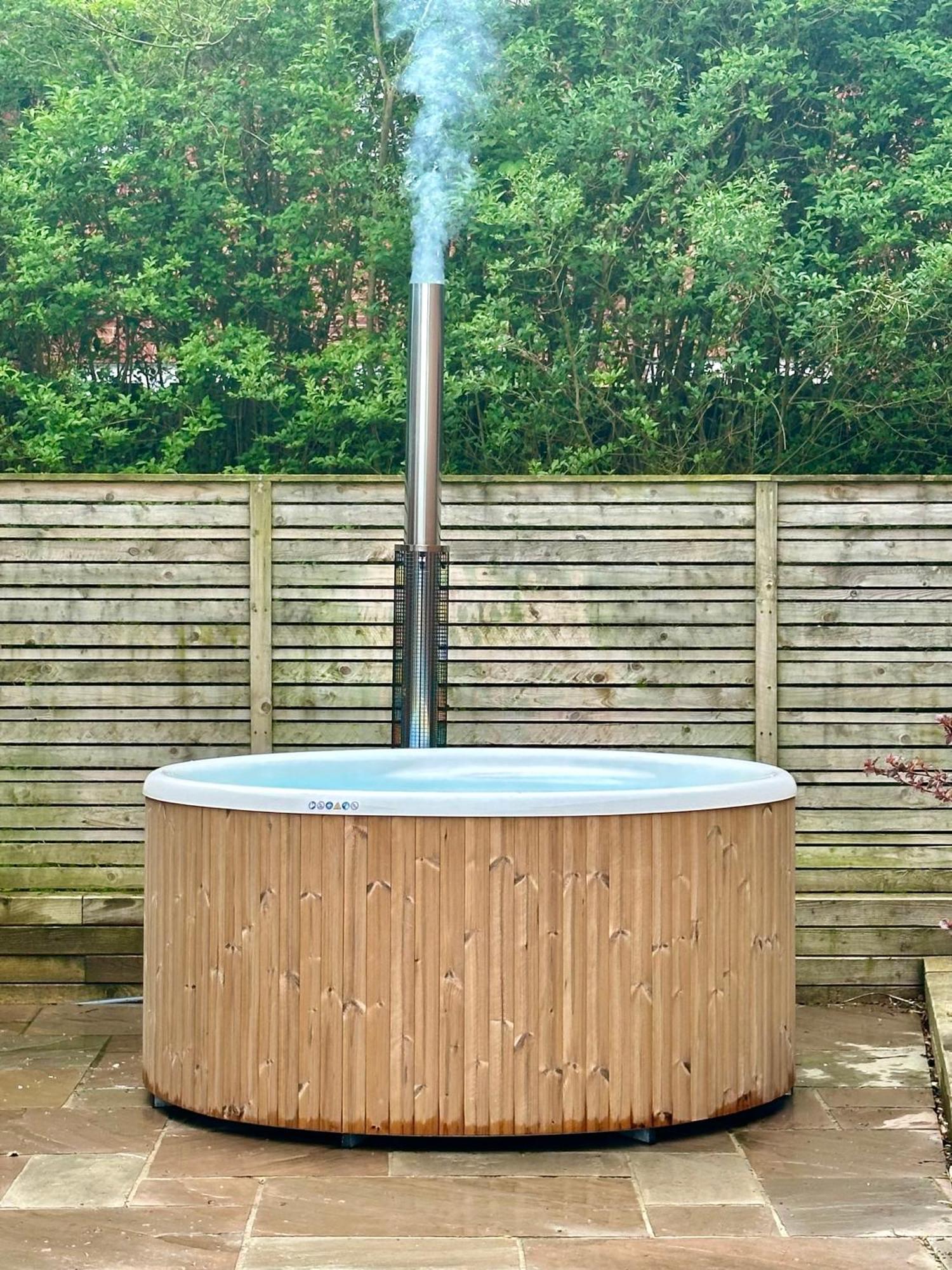 Elletson Park Wood Fired Hot Tubs, Caravans & Pods Pilling Exteriér fotografie